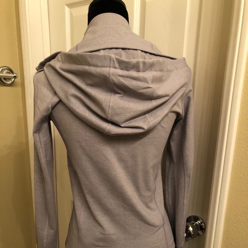 Lululemon In stride Jacket - Picture 3 of 5